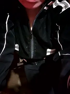 LeanaLy online show from December 16, 12:31 pm