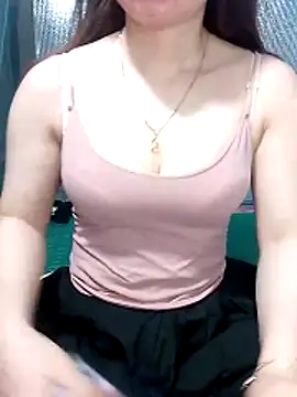 LeanaLy online show from May 14, 1:02 am