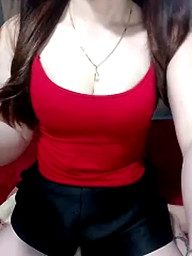 LeanaLy online show from April 9, 1:18 am