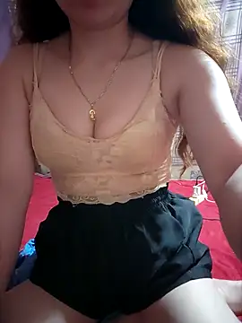 LeanaLy online show from December 22, 1:22 pm