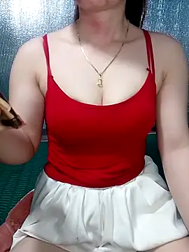 LeanaLy online show from May 29, 2:06 am