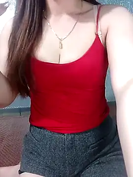 Snapshot of LeanaLy chatting on July 18, 12:52 am LeanaLy online show from July 18, 12:52 am
