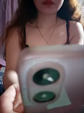 LeanaLy online show from December 2, 3:07 am