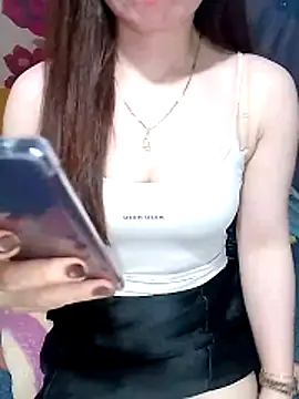 LeanaLy online show from March 19, 2:55 am