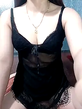 LeanaLy online show from June 2, 12:32 am