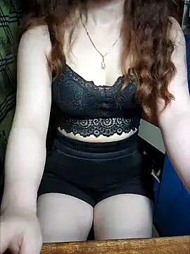 Snapshot of LeanaLy chatting on October 16, 2:47 pm LeanaLy online show from October 16, 2:47 pm