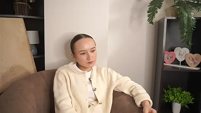 Snapshot of JaimeTangari chatting on October 14, 4:35 am JaimeTangari online show from October 14, 4:35 am
