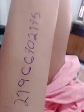 Snapshot of Camilanifeta chatting on March 23, 10:15 am Camilanifeta online show from March 23, 10:15 am