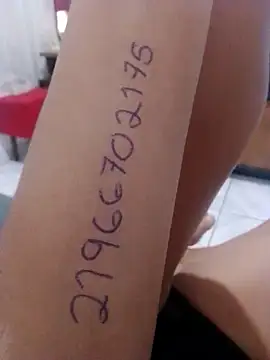 Snapshot of Camilanifeta chatting on March 27, 9:54 am Camilanifeta online show from March 27, 9:54 am