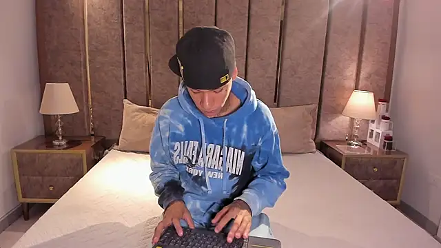 GaelCarter online show from October 24, 3:49 am