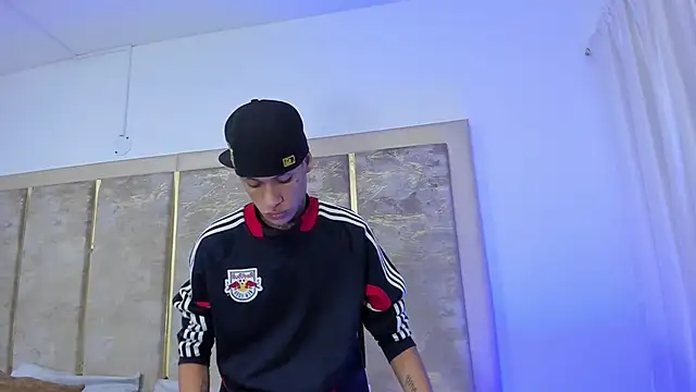 Snapshot of GaelCarter chatting on January 7, 3:33 am GaelCarter online show from January 7, 3:33 am