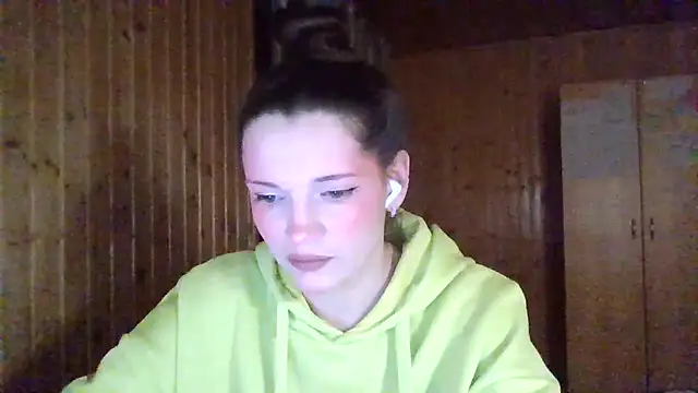 AmeliieLaFleur online show from March 4, 7:32 pm