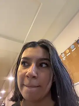 AlyssaRay online show from May 6, 3:05 pm