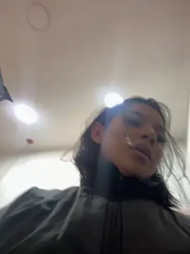 AlyssaRay online show from May 23, 1:32 pm