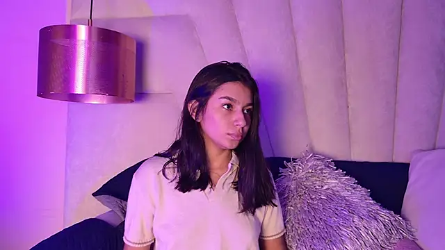 AlyssaRay online show from November 17, 7:40 pm