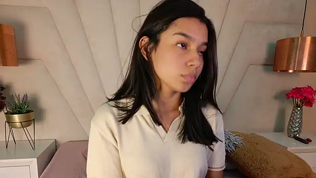 AlyssaRay online show from November 26, 8:31 pm