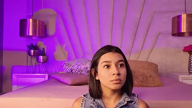 AlyssaRay online show from January 14, 7:28 pm