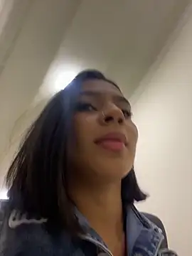 AlyssaRay online show from February 20, 6:10 pm