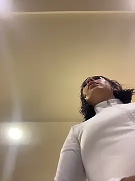AlyssaRay online show from May 7, 4:43 pm
