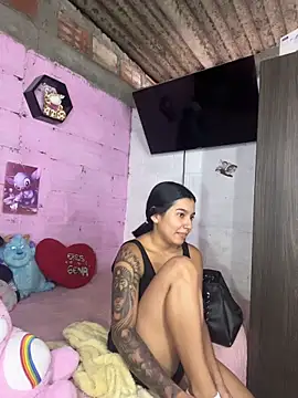 AlyssaRay online show from May 21, 3:42 pm