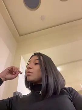 AlyssaRay online show from February 9, 7:01 pm