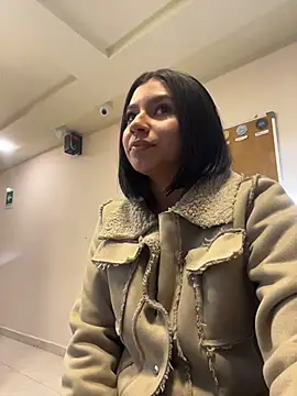 AlyssaRay online show from March 15, 12:01 pm