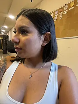 AlyssaRay online show from April 18, 12:51 pm