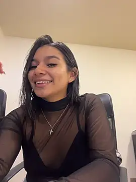 AlyssaRay online show from April 27, 5:11 pm
