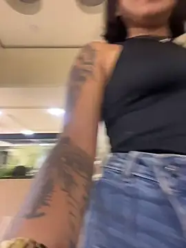 AlyssaRay online show from April 22, 5:53 pm
