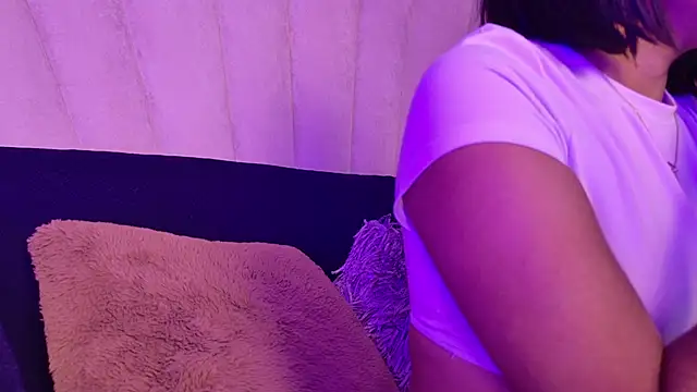 AlyssaRay online show from December 22, 7:25 pm