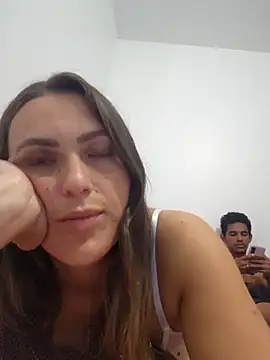 CllarinhaCortes online show from March 3, 1:40 pm