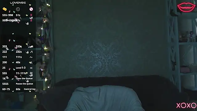 kiksee  online show from February 26, 5:51 am