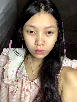 Snapshot of linh-lan1 chatting on October 30, 10:46 am linh-lan1 online show from October 30, 10:46 am