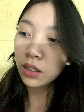 Snapshot of linh-lan1 chatting on October 24, 5:45 pm linh-lan1 online show from October 24, 5:45 pm