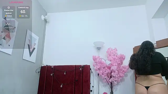 chubbykinkyygirl online show from November 27, 1:00 pm