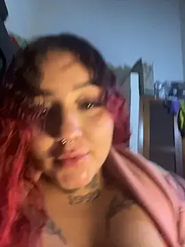 Snapshot of atennea_diiossa chatting on November 12, 1:32 am atennea diiossa online show from November 12, 1:32 am