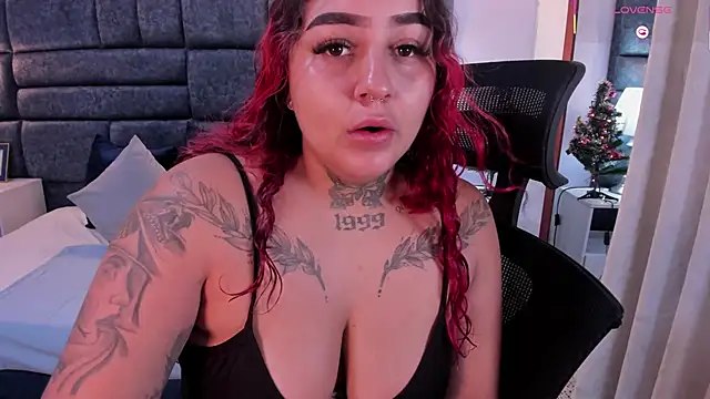 Snapshot of atennea_diiossa chatting on November 27, 11:43 am atennea diiossa online show from November 27, 11:43 am