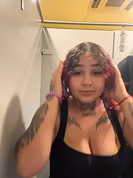 Snapshot of atennea_diiossa chatting on November 18, 11:59 pm atennea diiossa online show from November 18, 11:59 pm