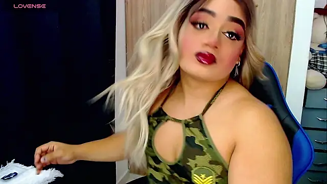 Sofiabigcock22 online show from January 13, 11:36 am