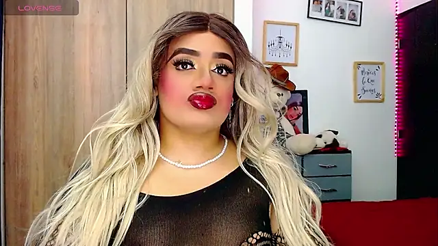 Sofiabigcock22 online show from January 9, 10:39 pm