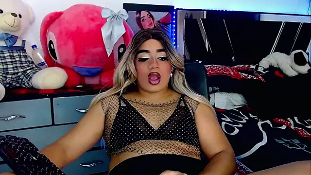 Sofiabigcock22 online show from November 2, 12:43 pm