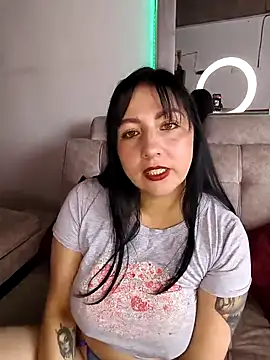 kitten25-hott online show from October 19, 6:43 pm