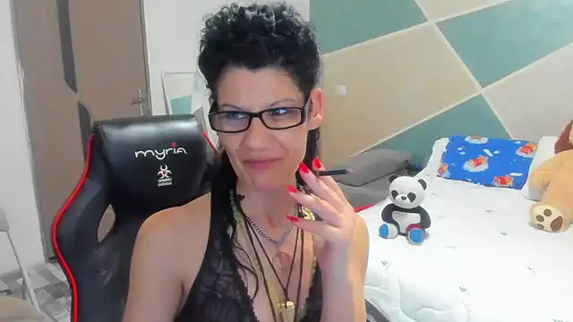 SweetSin40 online show from April 13, 7:40 pm