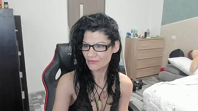 SweetSin40 online show from March 17, 9:18 pm