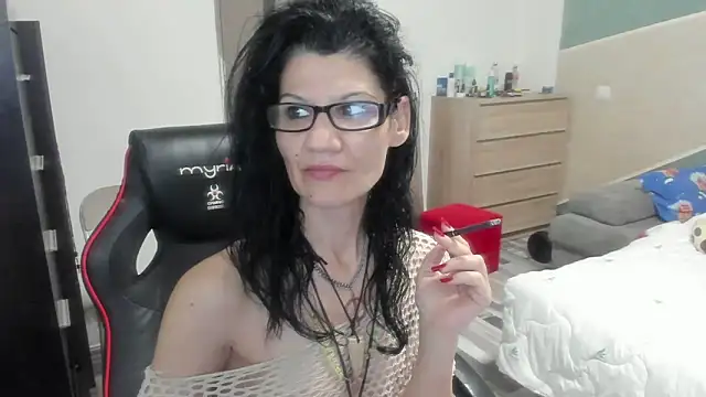 SweetSin40 online show from March 28, 7:15 pm