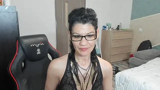 SweetSin40 online show from March 14, 9:10 pm