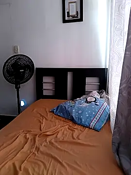 Snapshot of Ruberga20 chatting on December 4, 1:43 pm Ruberga20 online show from December 4, 1:43 pm