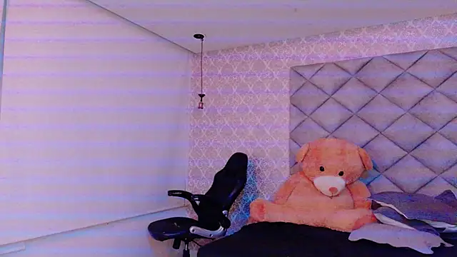 CARO ADAMS1 online show from December 23, 10:14 am