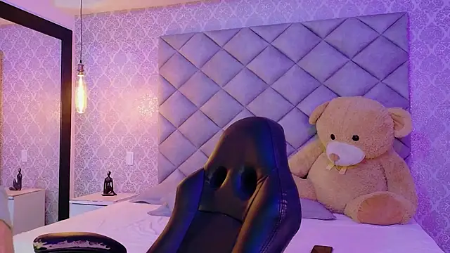 CARO ADAMS1 online show from November 24, 11:54 am