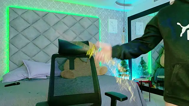 CARO ADAMS1 online show from January 7, 10:53 am